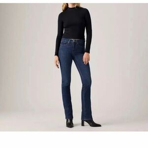 Levi’s Women’s 315 Shaping Bootcut Jeans, dark wash size 30X32 ( 10 )